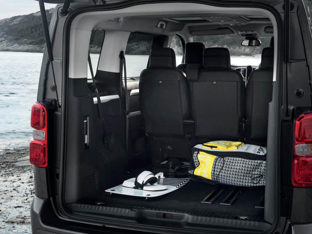 peugeot_traveller_galerie-17