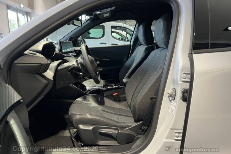 Peugeot 2008 Allure Hybrid 145 e-DCS6