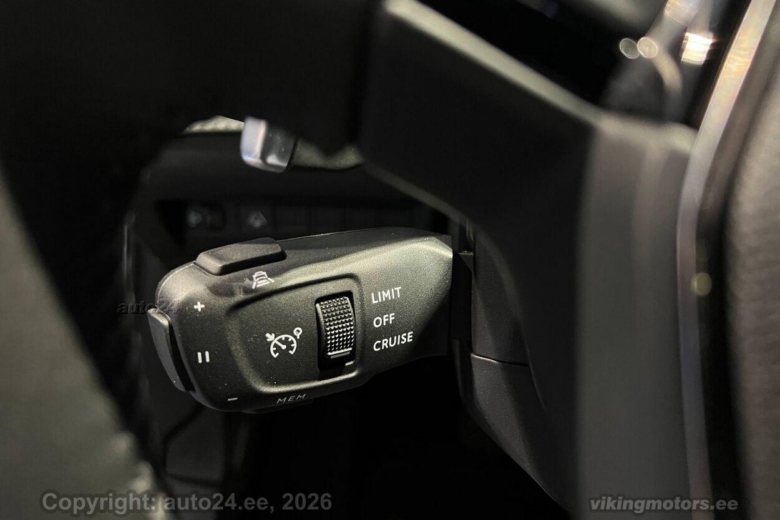 Peugeot 2008 Allure Hybrid 145 e-DCS6