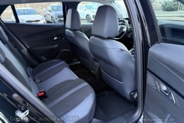 Peugeot 2008 Allure BlueHDi 130 AT8