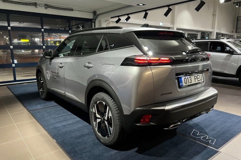 Peugeot 2008 Allure PureTech 130 AT8