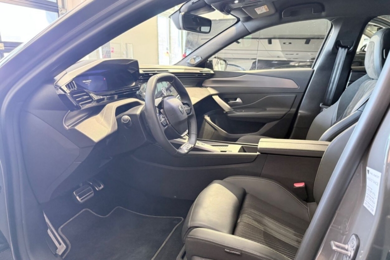 Peugeot 408 GT Exclusive Hybrid 145 e-DCS6